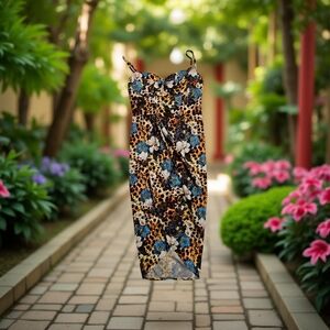 PRETTY LITTLE THING Very Cute Floral Dress. Size 6. In Excellent Condition!